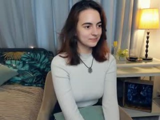 your_reward teen doing it solo, pleasuring her little pussy live on webcam