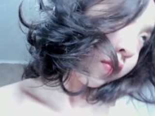 yuki_hayashi young girl who like to show live sex via webcam