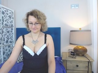 miriamhotcam naughty pleasuring her lovely little pussy on webcam