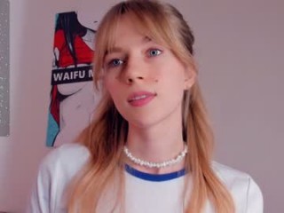 lol_rush teen doing it solo, pleasuring her little pussy live on webcam