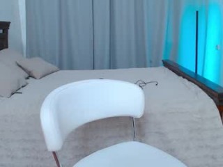 candyy1_ bisexual milf cam girl fucking boys and girls live on sex camera