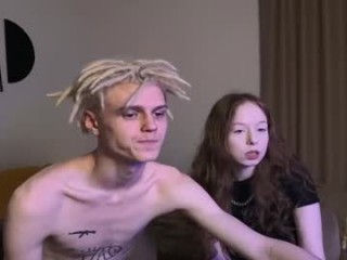 omiyammy young cam girl couple doing everything you ask them in a sex chat 