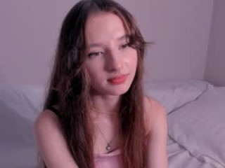 lina_shyne teen doing it solo, pleasuring her little pussy live on webcam