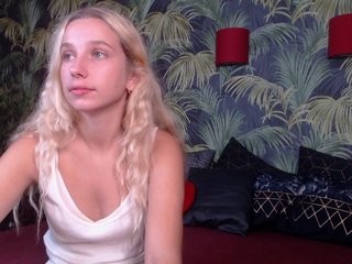 xalettaocean young girl who like to show live sex via webcam