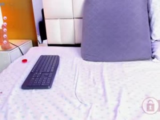 anahi_maite Latino teen slut masturbating live on a webcam