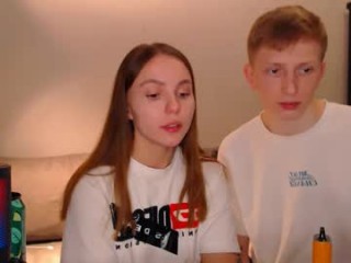 dyrinda teen couple doing everything you ask them in a sex chat 