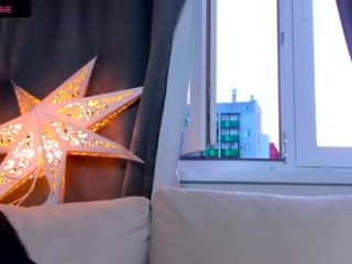 mary_marlow shy doing naughty things on a live sex camera