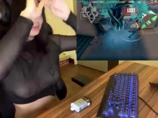 babiej_ doing it solo, pleasuring her little pussy live on webcam