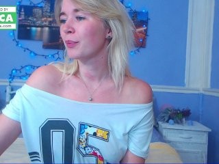 littlejuli show live sex via webcam