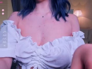 your_desssert shy teen doing naughty things on a live sex camera