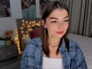 degreeofsincerity young cam girl doing it solo, pleasuring her little pussy live on webcam