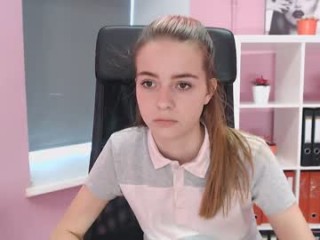 hannahsunny bisexual teen fucking boys and girls live on sex camera