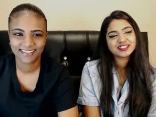 delilah_blazee bisexual fucking boys and girls live on sex camera