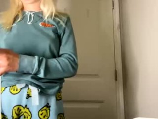 margoheaven blonde and her wet little pussy, live on webcam