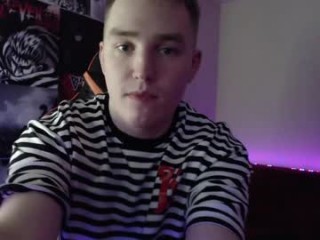 camcoupgang bisexual fucking boys and girls live on sex camera