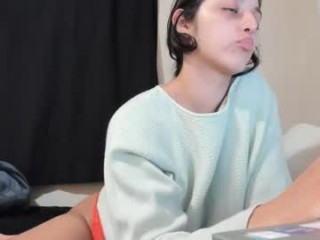 _lexionly doing it solo, pleasuring her little pussy live on webcam