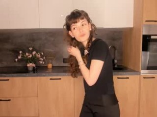 liliangillim live XXX cam cute teen being not only cute but also horny