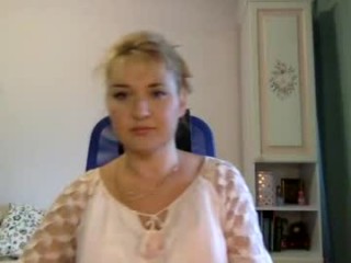 elviraforyou shy mature cam girl doing naughty things on a live sex camera