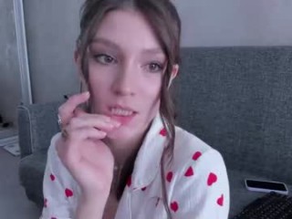 girlfromthepicture365 young cam girl seductress showing off her immaculate, sexy feet live on cam