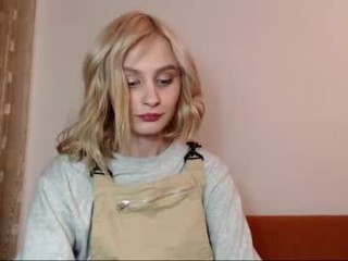 uni_cutee bisexual teen fucking boys and girls live on sex camera