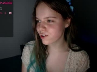 eishleen_moon show live sex via webcam