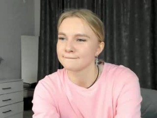 1lovelyleona sexy cam girl show softcore sex via webcam