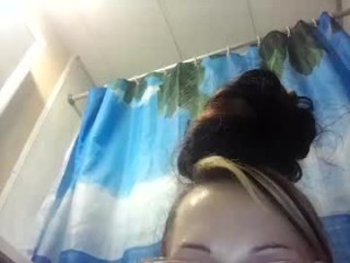 thatonebihhxxo BBW teasing her pussy live on sex cam